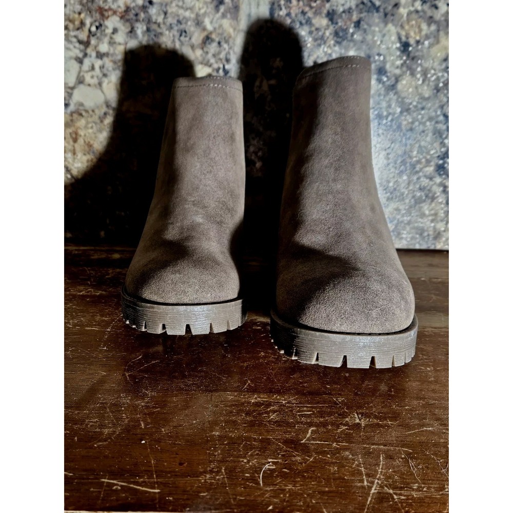 New Ankel Boots. 1 Left Only! B52 By BULLBOXER. SIZE 11. Light Brown OUT OF BOX